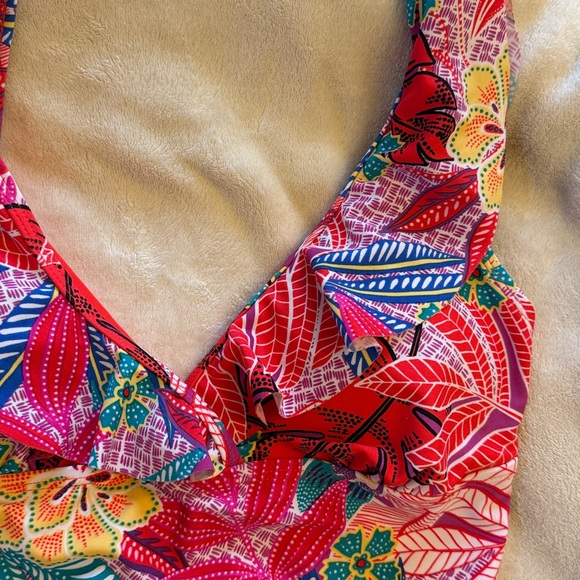 Caribbean Joe NWOT Hawaiian Floral Bathing Suit - Picture 3 of 5